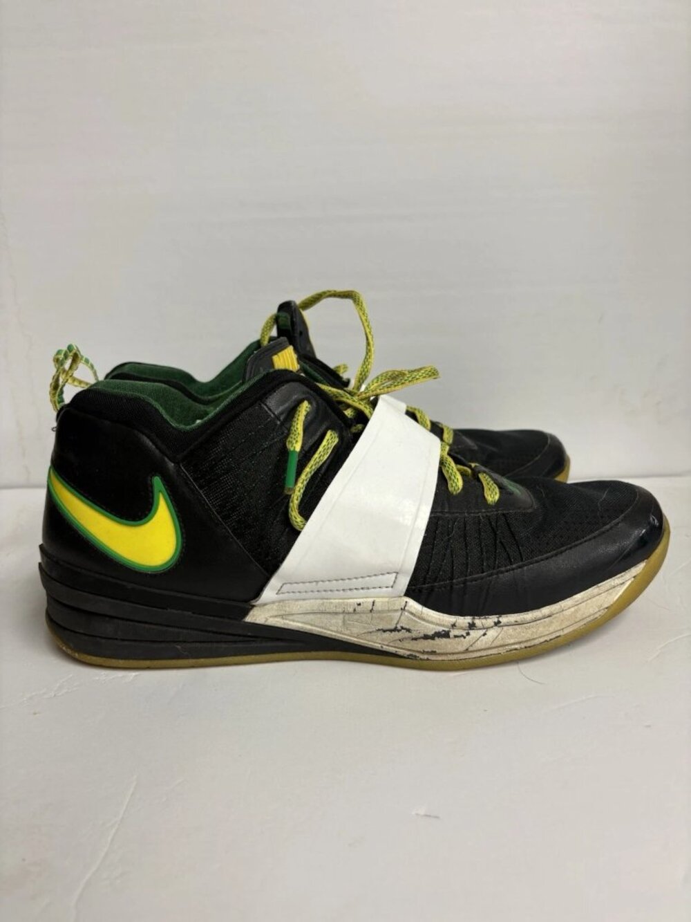 WORN Nike Zoom Revis ‘Oregon Ducks’ PE Size 12.5 NO BOX Black